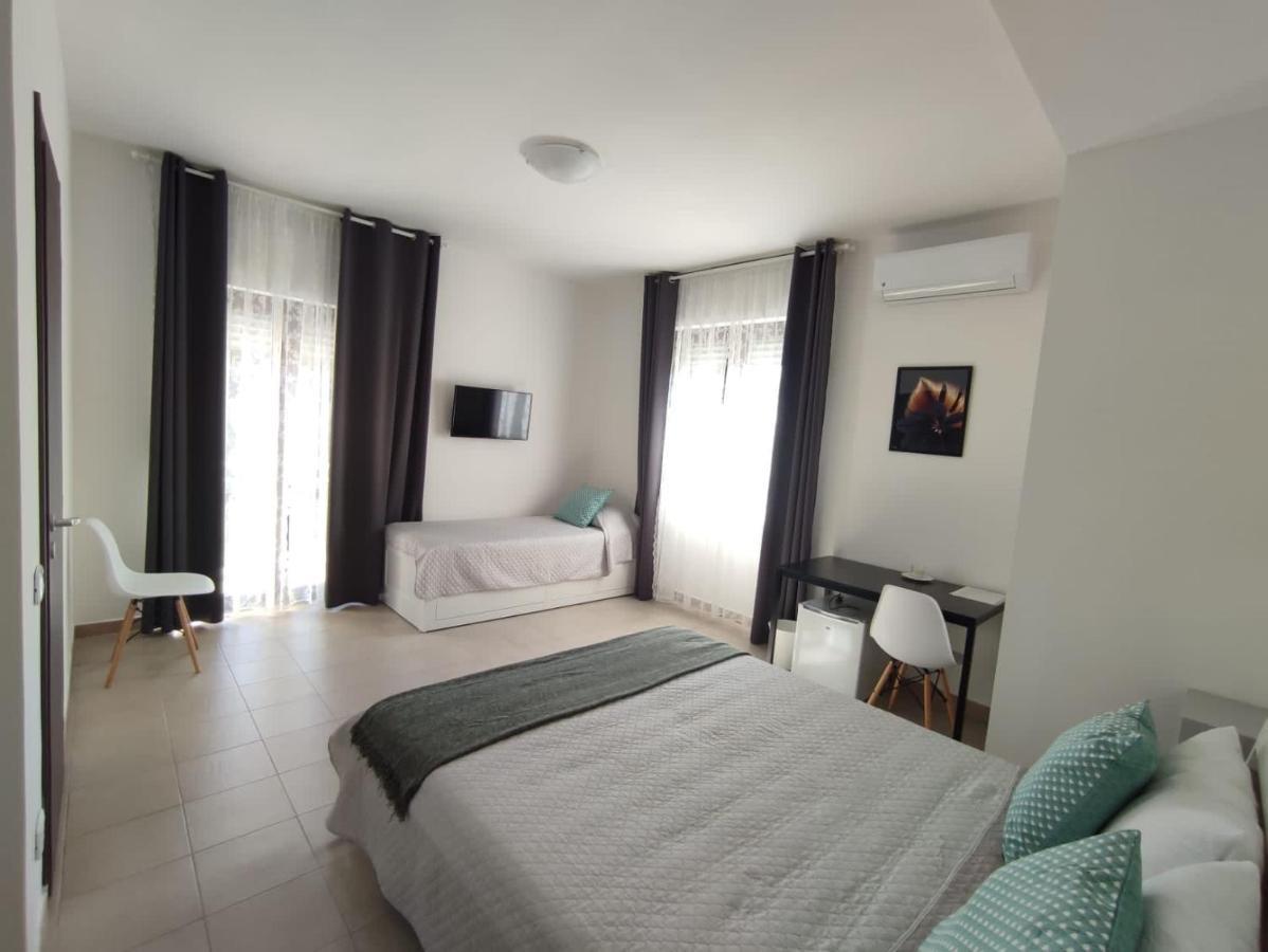 Cristian Rooms 阿沃拉 外观 照片